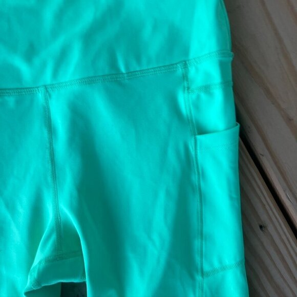 Zyia Neon Green Crop Legging Stash pocket size 6/8 - Picture 5 of 8
